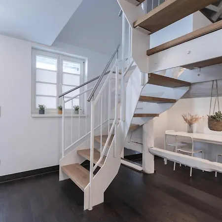 T&k - Several In Apartment *