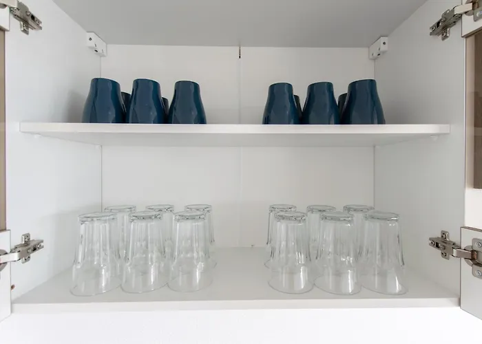 T&k - Several In Apartment